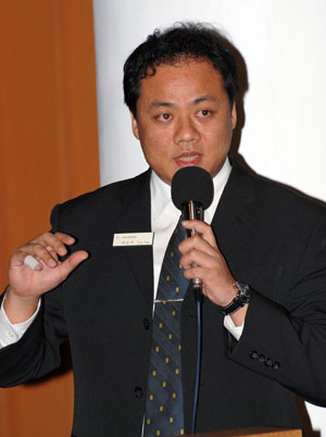 《圖四 安捷倫科技電子量測事業群市場專案經理徐正平表示,多源訊號的量測有許多的問題存在,必須仰賴專業的儀器和技術才能達成。》