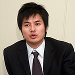《圖八 愛普生電子零件事業群資深行銷業務張書賓表示,QMEMS最大的優勢便是「小」。》