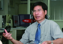 《圖一 台灣大學電機資訊學院副院長陳良基說,未來所有的影片,都能轉變成3D。》