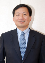 《圖四 工研院IEK主任蘇孟宗:「品牌與製造是台灣未來產業成長的雙引擎。」》
