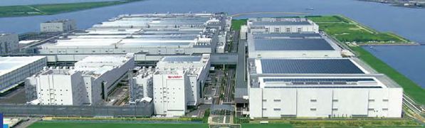 圖一 : Sharp位於大阪的界工廠(Sakai factory),是該公司液晶面板與太陽能電池面板的生產基地,又稱為「夏普綠色前線界」(Sharp Green Front Sakai)
