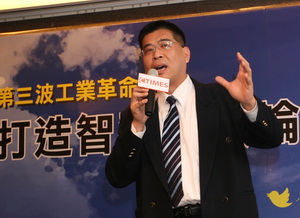 圖三 : 庫卡董事長廖啟新指出,下一代的智慧型機器人,必須要具備與作業員協同工作的能力。