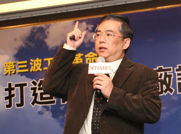 圖六 : 工研院南分院雲端服務中心程瑞曦主任指出,物聯網結合巨量資料與雲端服務,正是工業4.0的精神。
