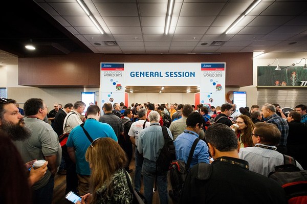 图三 : 今年的SolidWorks World 2015还是吸引了相当多人参与,可以想见SolidWorks在客户与合作伙伴等领域的经营相当成功。