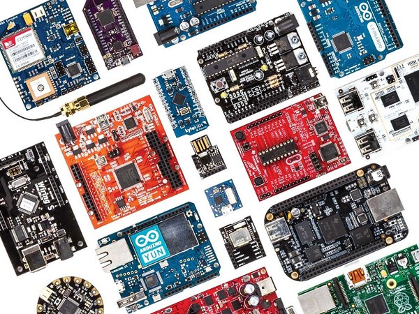 圖1 : Arduino官方推出不少的家族廠品,若在加上仿製衍生的電路板,就更令人眼花撩亂、難以選擇。