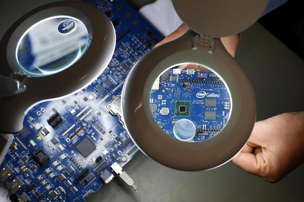 圖2 : 英特爾的Galileo也可相容於Arduino的電路板。
