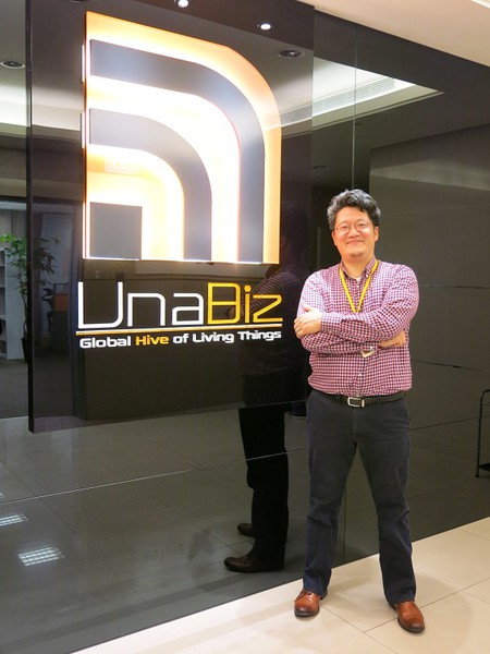 圖二 : UnaBiz主要生態系統經理鄒宏平表示,LoRa使用者在一定的區域範圍內,須購買部分的基地台服務,且須自行架設雲端、基礎建設。