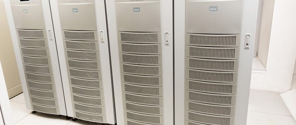 圖2 : 目前已有為電力調節系統而設計的性能協定,不過卻少有專門為應用於電網中作為ESS之一部份的電池系統而開 發的性能專案。(source:UL)