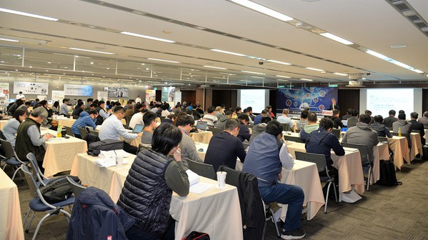 图1 : 智慧制造已从概念落地到实用阶段,「工业4.0与智慧机械技术应用趋势研讨会」邀请各界讲师,针对导入重点一一介绍。(摄影/陈念舜)