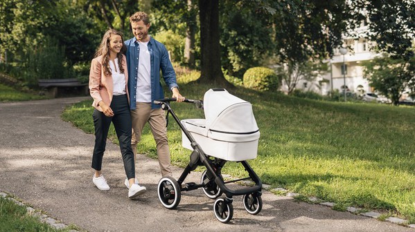 图一 : e-stroller系统提供婴儿车革命性的舒适与安全(source:Bosch)