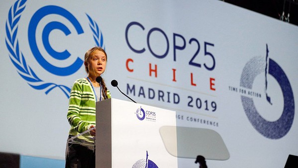 图1 : 瑞典环保少女桑伯格(Greta Thunberg)在2019年COP25世界气候变迁大会上,呼吁各国政府与产业应负起节能减碳责任,来避免灾难性的全球暖化。(source: reneweconomy.com.au)