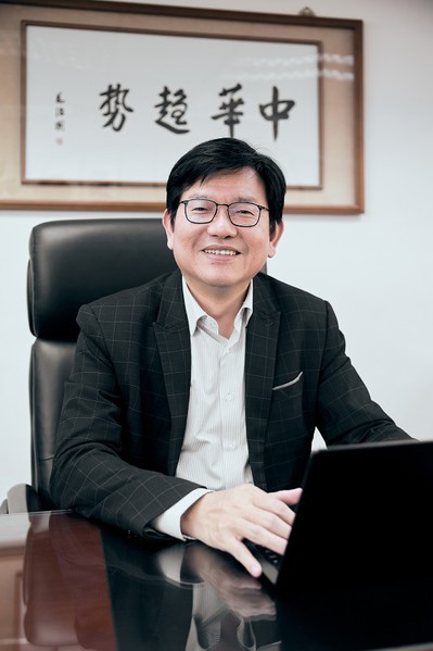 圖一 : 林榮賜博士是個老牌中華電信人,加入中華電信已超過30年,是學識與經歷兼具的經理人。(攝影/王建發)