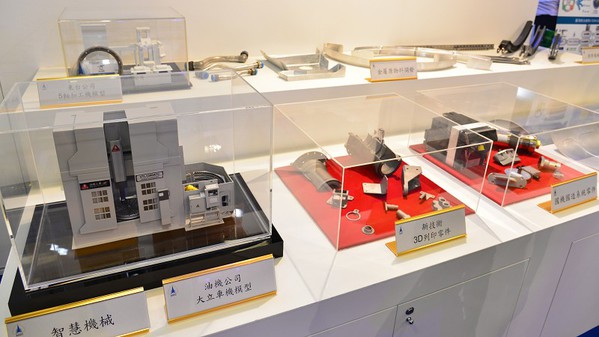 圖2 : 工具機公會建議政府,應該鼓勵諸如國機國造等提高自製率政策,既可以擴大內需,活絡台灣製造業,才能創造就業機會。(攝影:陳念舜)