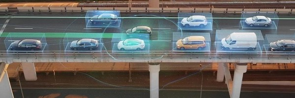 圖一 : 隨著汽車在本質上變得更加電子化,更像在路上行動的電腦,安全的作用變得至關重要。(source:NXP)