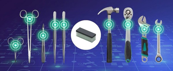 圖5 : Murata的LXTBKZMCMG-010金屬上UHF RAINRFID標籤使用手術儀器和工具的金屬表面作為增強天線,以增加讀取範圍。(source:Murata)