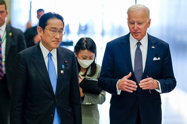 图一 : 美日CHIP 4联盟舞剑,意在台湾?韩国为难?图为美国总统拜登(右)与日本首相案田文雄(左)。(source:美国白宫)