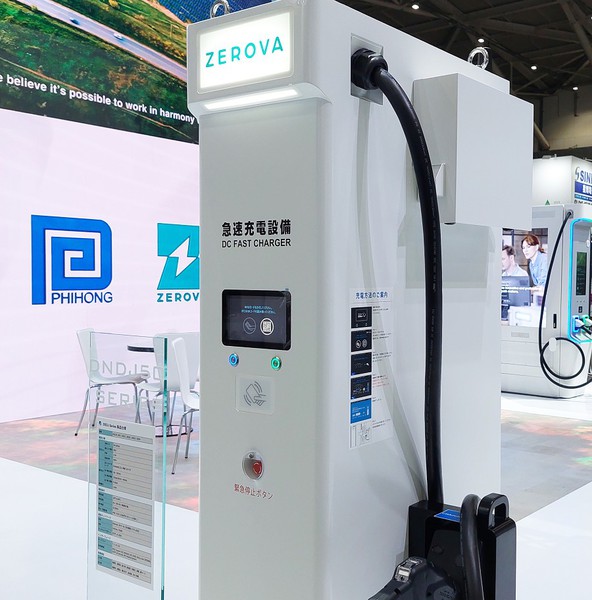圖二 : Level 3是指直流電超快速充電(DC Fast Charging),需使用480 V以上的DC電壓。圖為ZEROVA快速充電方案。