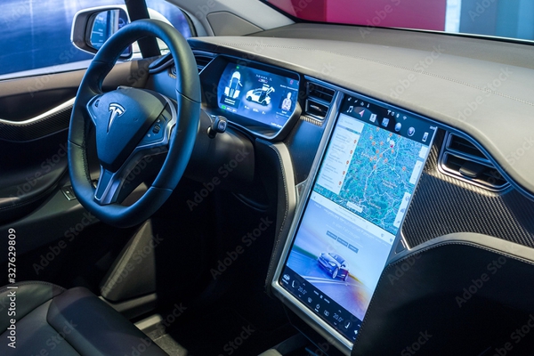 圖1 : 物聯網在電動車的應用不可小覷,感測器是自動駕駛汽車的重要組成部分。
