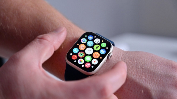 圖一 : Apple Watch 8系列非侵入式監測血糖技術出現重大突破。(source:Apple)