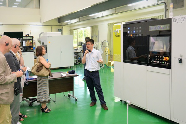 圖二 : 東台精機10年來也與工研院南分院密切合作,成為台灣唯一真正成功開發,並推出多款商品化金屬積層製造相關設備。(攝影:陳念舜)