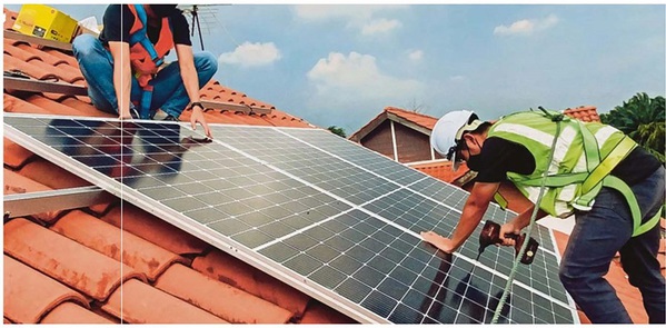 圖一 : 利用太陽能等再生能源,也能夠自主發電用電。