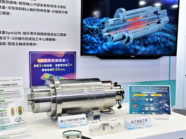 圖二 : :2024年起由PMC開發自製高效客製化主軸,將同時計算不同參數與剛性、溫度敏感度的關聯性。(攝影:陳念舜)