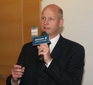 易利信台湾区新任总经理岳汉森(Stefan Johansson)正在说明IMS全方位网络架构。(Source:HDC) BigPic:899x822