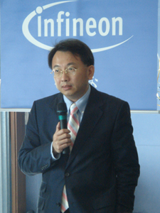 Infineon台灣區副總裁暨總經理尹懷鹿博士正在說明來年發展策略。(Source:HDC)