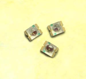 Avago Technologies推出數位相機與照相手機應用,業界最薄的自動對焦LED產品。(來源:廠商)