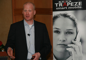 Trapeze Networks全球系统工程副总裁Michael Coci正在深入分享802.11n网通安全技术。(Source:HDC) BigPic:600x420