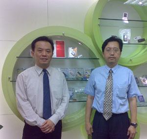 左:勁永國際全球資訊處協理蔡本源;右:致茂電子MES事業部總經理林宙