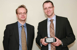 图右为Axel Technologies执行长Petri Kalske,左为技术长Harri Pietilä。(Source:HDC) BigPic:600x394