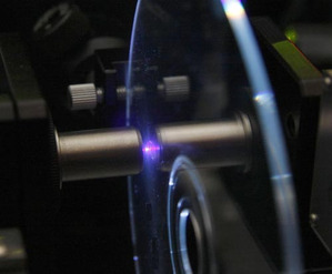 用電氣(General Electric)的全像儲存技術,將在一張光碟上產生500GB的容量 BigPic:500x413