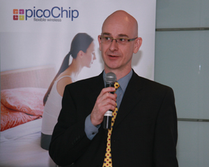 picoChip的企業行銷總監Andy Gothard認為,Femtocell晶片商要在晶片、裝置和通訊網路之間,扮演整合協調的重要角色。