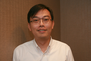 德州儀器(TI)亞洲區類比產品市場開發協理毛崇知指出,藉由預先掌握各類電池材料獨特的OCV曲線和方程式,輔以軟體的數學邏輯運算,便能進一步精確掌握電動車電池的容量。 BigPic:500x333