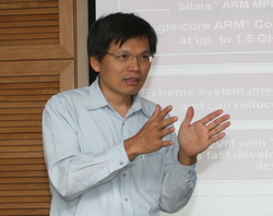 杜王平福说,DSP + ARM架构可降低系统成本并提高系统效能,是机械视觉、测试与量测及追踪控制应用的理想选择。