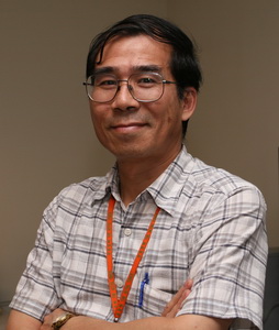 愛爾得資訊總經理王俊貴指出,行動裝置採用裸眼3D的視角數目,不外乎使用二個視角的3D影像,因為二個視角的3D影像具有製作門檻低、取像容易、解析度只降低一半、所需要的運算處理能力低等有利因素。