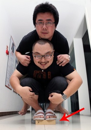 小米手機二代的包裝盒,可以承受 180kg 的重量 BigPic:379x540