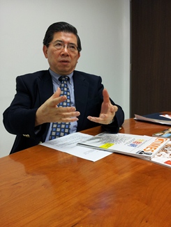 台大智能机器人及自动化国际研究中心主任罗仁权认为,百万机器人大军还要一段时间。(摄影/刘佳惠)