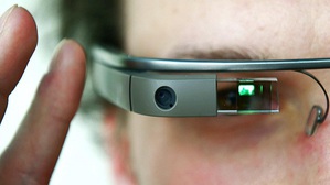 Google Glass炒热智能眼镜话题,但Gartner认为主要市场不在消费者端(图:Google Glass)