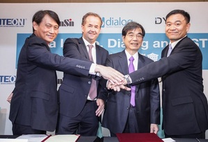 左起為:訊芯電子科技董事長暨總經理徐文一、Dialog企業開發資深副總裁Mark Tyndall、光寶集團董事長宋恭源、敦宏科技總經理黎世宏