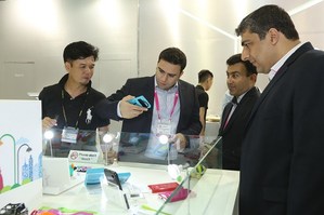 在展场中共有超过700家厂商展出物联网相关技术与展品。
