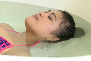 石資中心利用深層海水的分水技術,來達到海水淡化、去污殺菌,以及調配礦物質比例的多重效果。