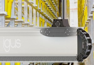 物流4.0的資料傳輸:行程速度6m/s,可達10 GBit/s傳輸速率的igus micro flizz MF10拖鏈系統。(來源:igus GmbH)