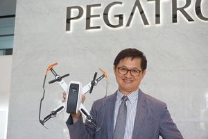 和碩董事長童子賢表示,該公司研發的光流技術應用於無人機上,可讓機身保持平穩,在氣流擾動下,都可以清楚捕捉到希望拍攝的對象。