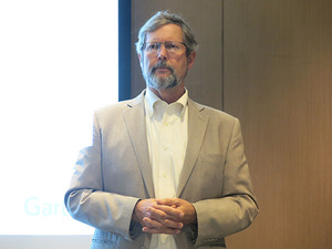 Gartner研究副总裁Dean Freeman认为物联网是个复杂且高度分化的市场,要成熟还得再等2至10年的时间。