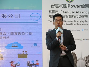 蔡耀仁認為,未來智慧城市將以充電功能為基礎,而後藉由額外的應用服務,更一步的滿足大眾的需求。