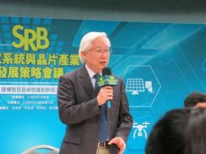 行政院政委吳政忠表示,綜合了許多廠商所提出的意見,發現業界的需求有兩項共通點─環境與人才。
