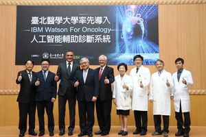台北医学大学引进IBM人工智能癌症治疗辅助系统可作为肿瘤科医师的诊疗叁考,以降低医生诊疗时程。(Source: 台北医学大学)