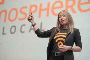 Aruba全球行銷副總裁Janice Le也在主題演講上,探討新世代網路是如何與機器學習分析來打造出一個以使用者為中心的自動化智慧應用環境。